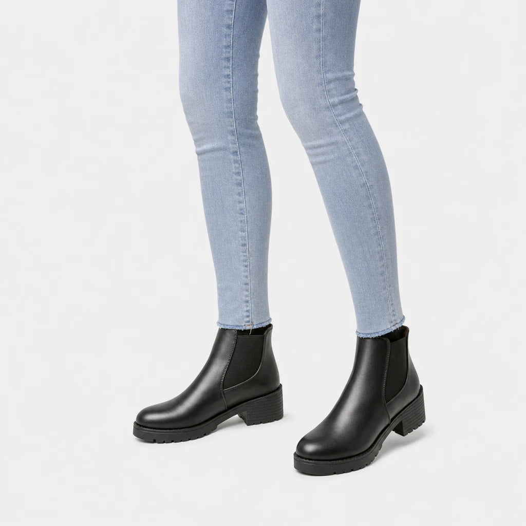 Women'S Black Chelsea Boots With Chunky Heel